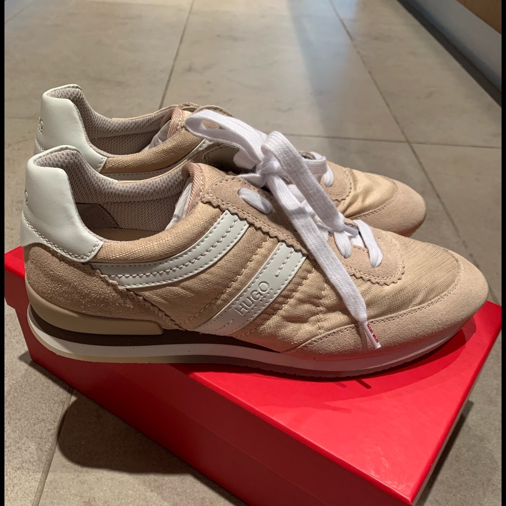 HUGO BOSS Sneakers - NEW